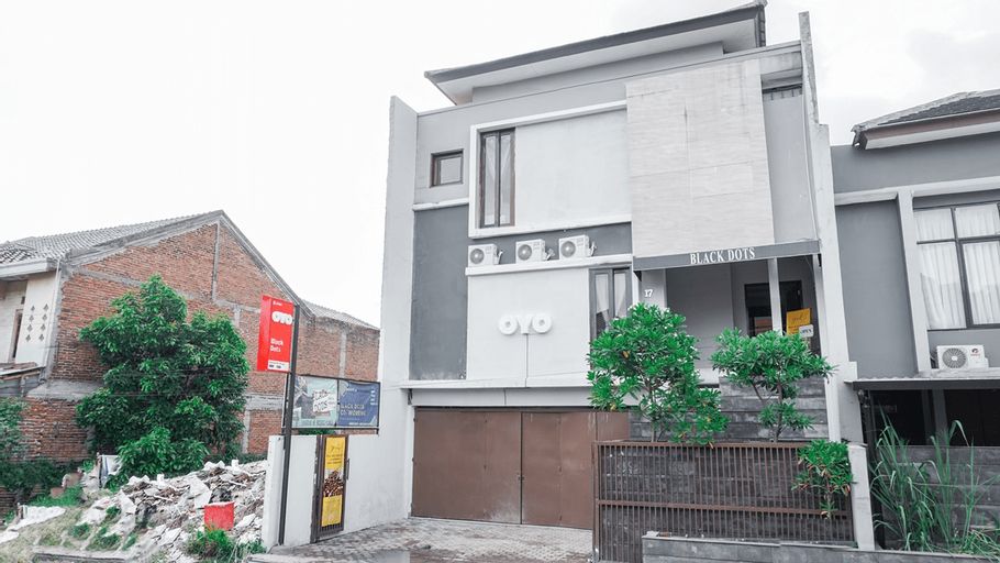 Exterior & Views 1, OYO 2609 Black Dots, Cimahi