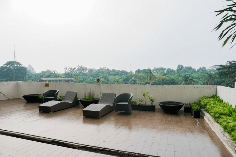 Exterior & Views 2, Comfortable Studio Apartment at Taman Melati near Universitas Indonesia By Travelio, Depok