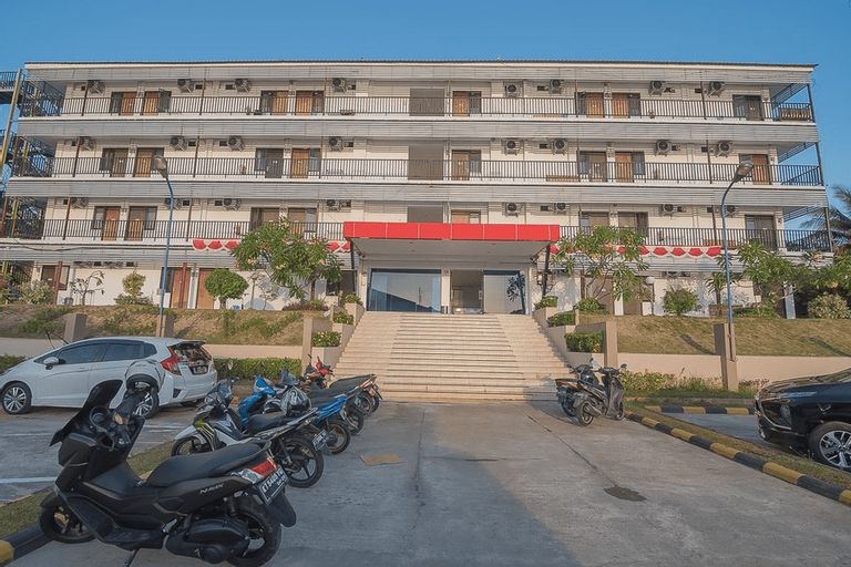 RedDoorz near Living Plaza Balikpapan, Balikpapan