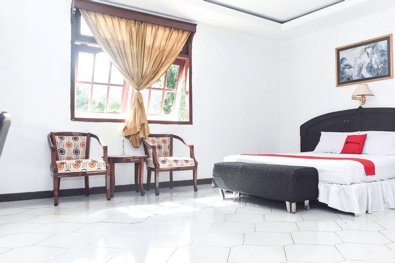 RedDoorz Plus @ Tirta Kencana Hotel, Ambon
