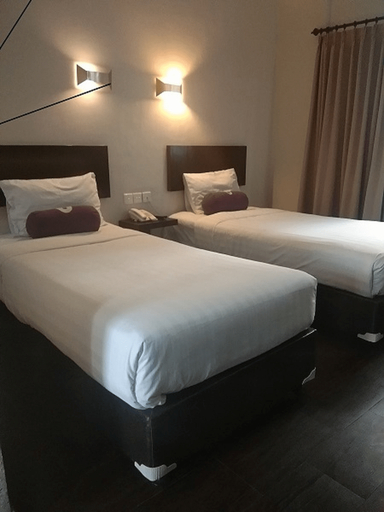 Bedroom 24