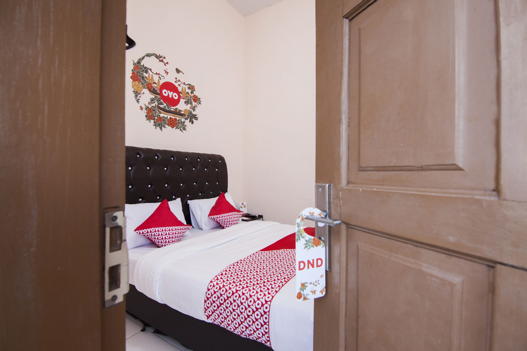 OYO 885 Tangkul Residence, Medan