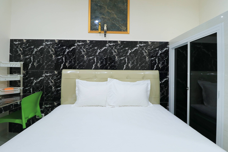 D Rainbow West Homestay, Surabaya
