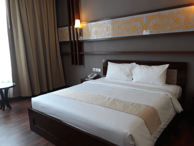 Sutan Raja Hotel Palu, Palu