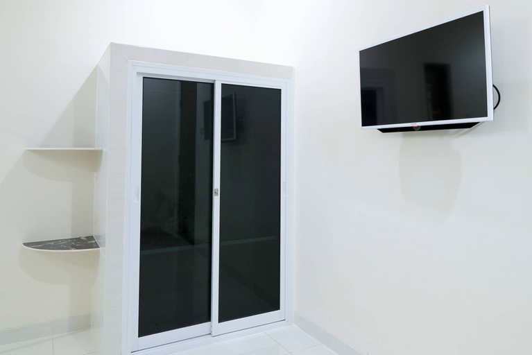 D Rainbow West Homestay, Surabaya