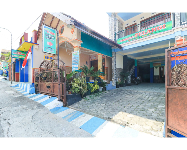 Exterior & Views 5, Homestay Pelangi Batu, Malang