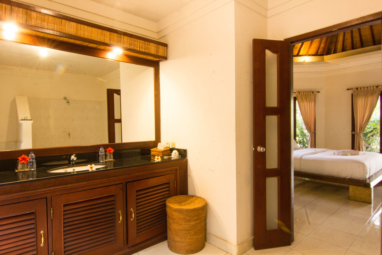 Others 5, Villa Unggul, Lombok