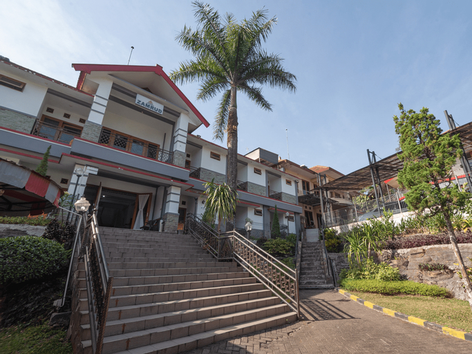 OYO 1339 Sinergi Hotel Tretes (tutup sementara), Pasuruan