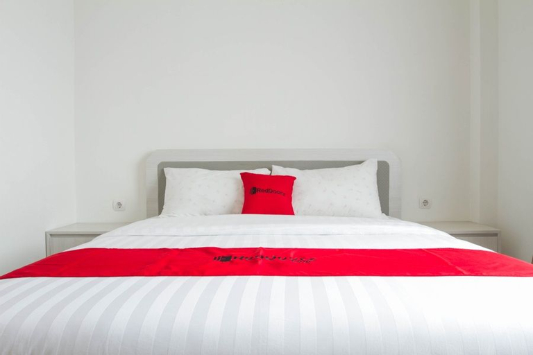 RedDoorz Plus near Jatinangor Town Square 2, Sumedang