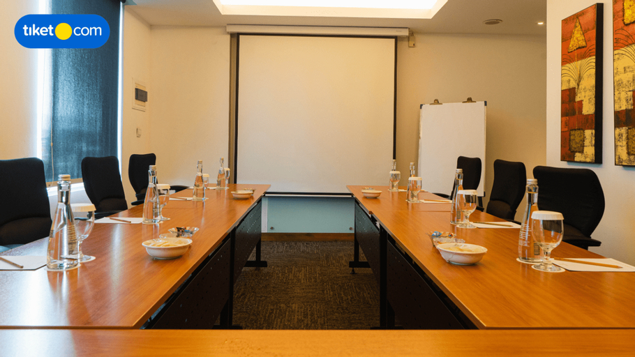 Business Facilities 23