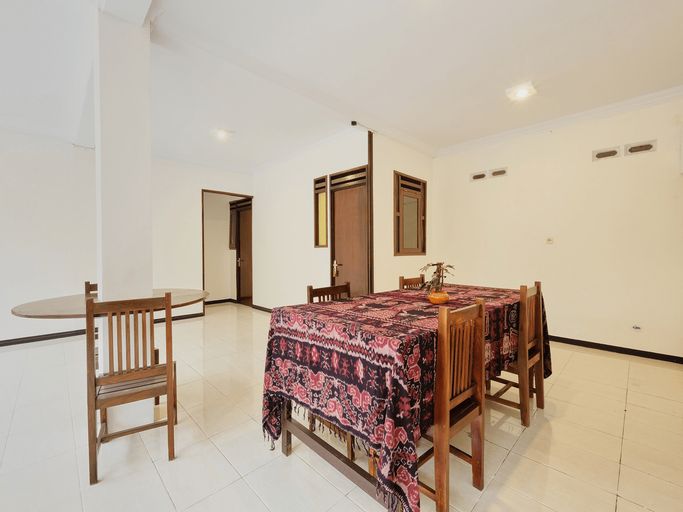 Dining Room 2, OYO 2519 Mayang Garini, Magelang