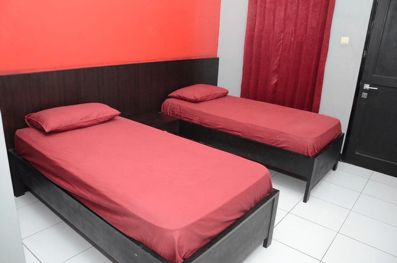 Exterior & Views 3, Mandiri Hotel Banjar, Banjar