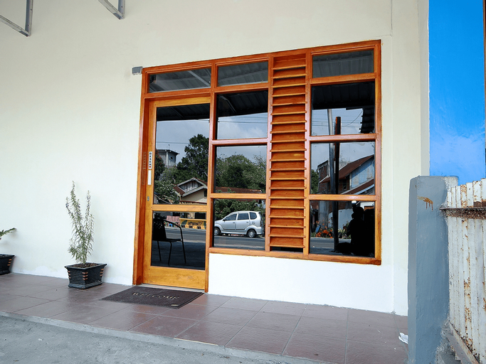OYO 1335 Anie 71 Residence, Bengkulu