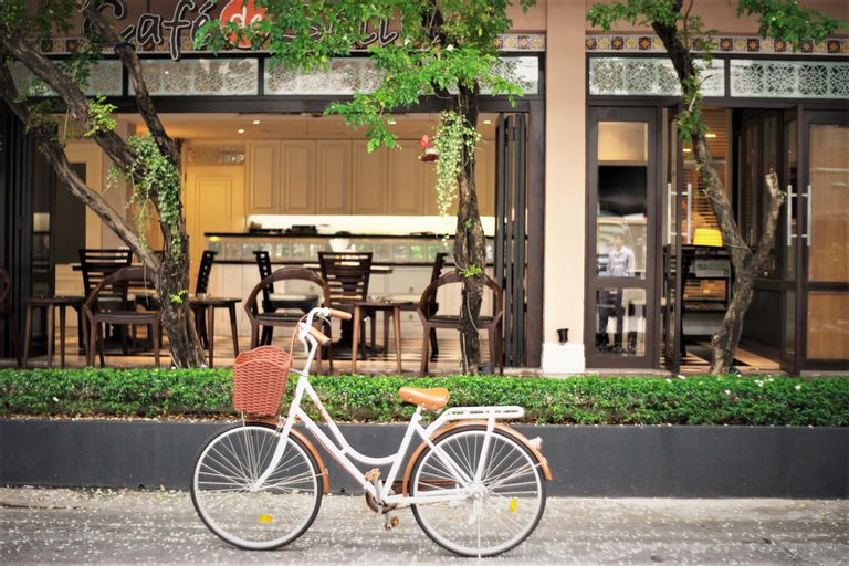 Salil Hotel Sukhumvit Soi 8, Khlong Toey