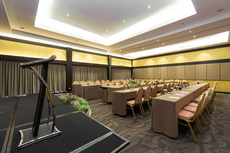 Business Facilities 19