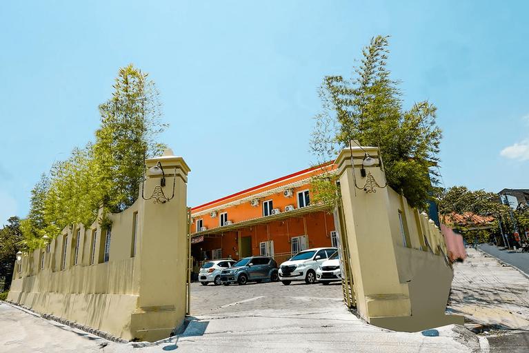 Exterior & Views 2, Oyo 1835 Kostel Wood, Semarang