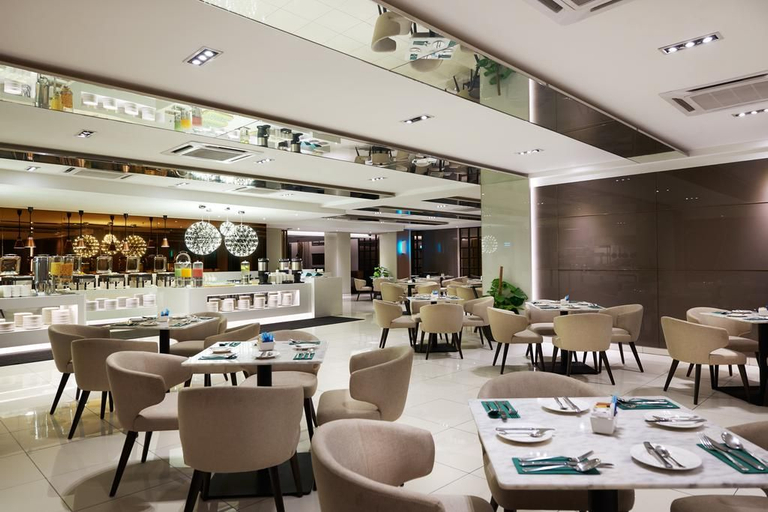 Cosmo Hotel Kuala Lumpur - Food & Drinks