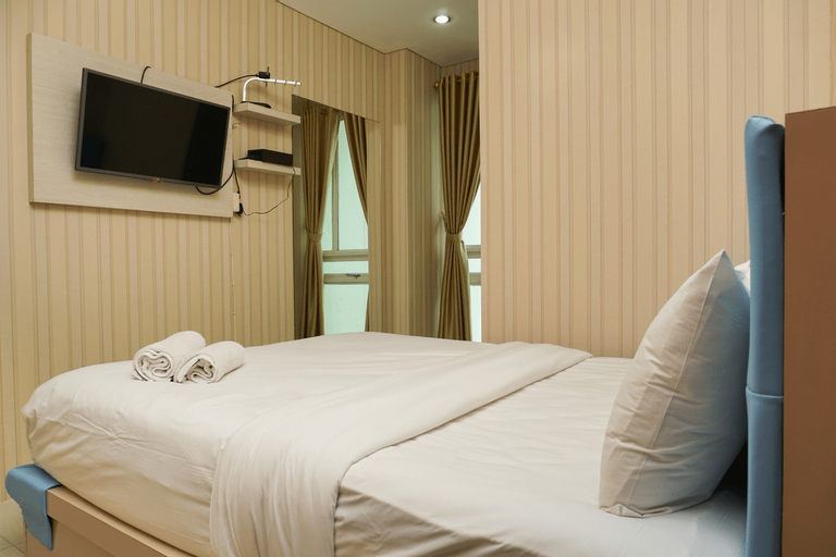 2BR Apartment with Sofa Bed at Woodland Park Residence By Travelio, Jakarta Selatan