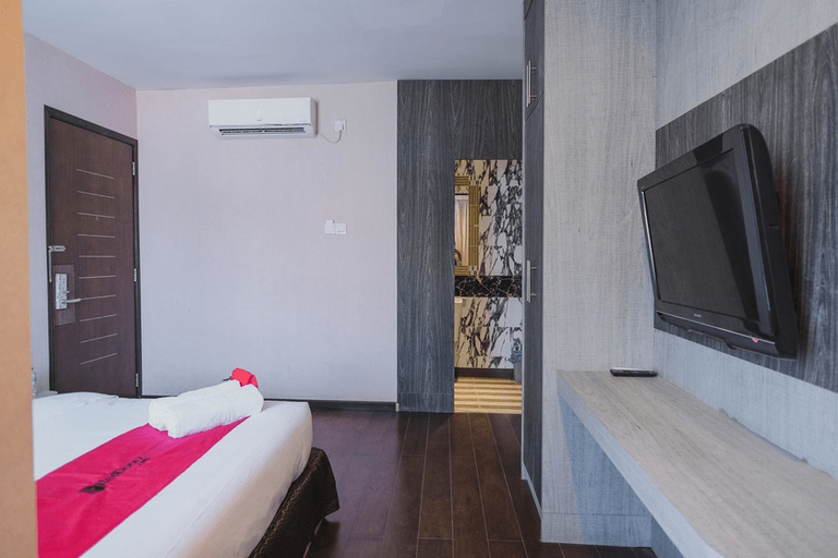 Bedroom 2, RedDoorz Plus near Gold Coast Ferry Terminal Batam, Batam