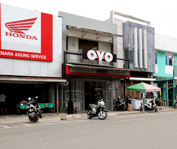OYO 1191 Monalisa Residence And Cafe, Padang