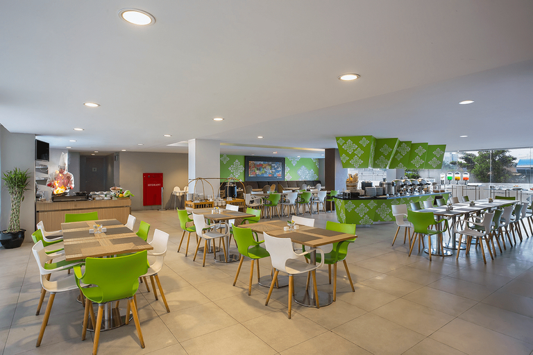 Khas Pekanbaru ( Formerly Pesonna Hotel Pekanbaru ), Pekanbaru