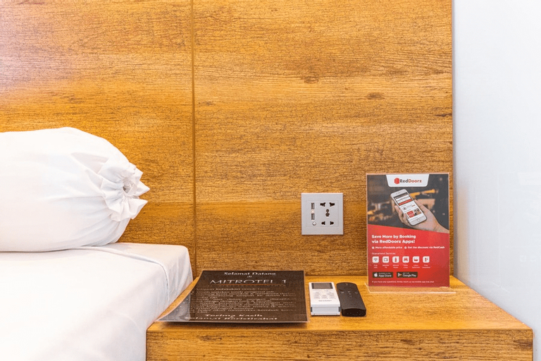 Bedroom 5, RedDoorz Plus @ Mitrotel Medan, Medan