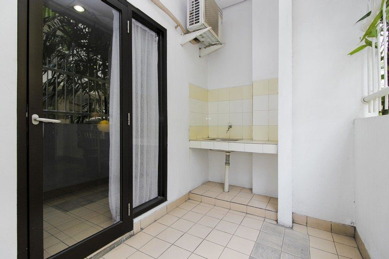 RedDoorz Plus near GBK Senayan, West Jakarta