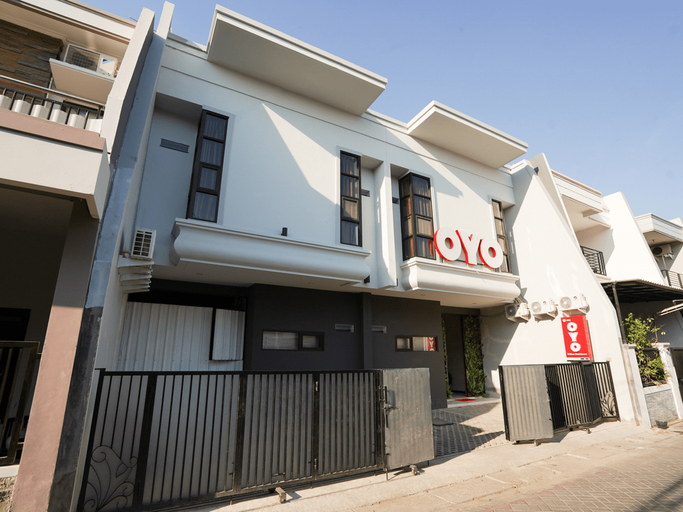 Exterior & Views 2, OYO 1143 Willow Residence, Surabaya
