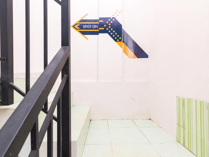 Others 5, Oyo 1917 Mamora Homestay, Batam