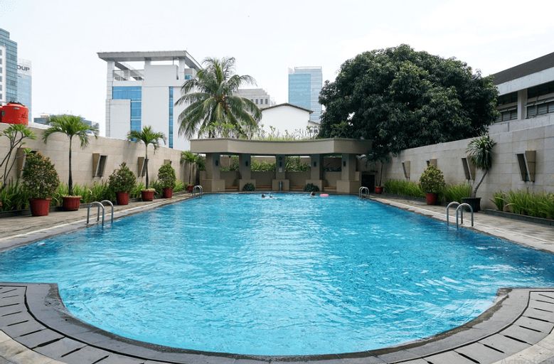Best Location 2BR at Beverly Tower Apartment TB. Simatupang By Travelio, Jakarta Selatan
