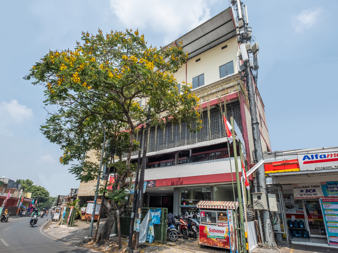 OYO 1360 Bumi Makhraja, Bandung