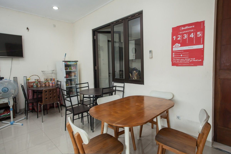 Others 5, RedDoorz @ Mayjen Sungkono Surabaya, Surabaya