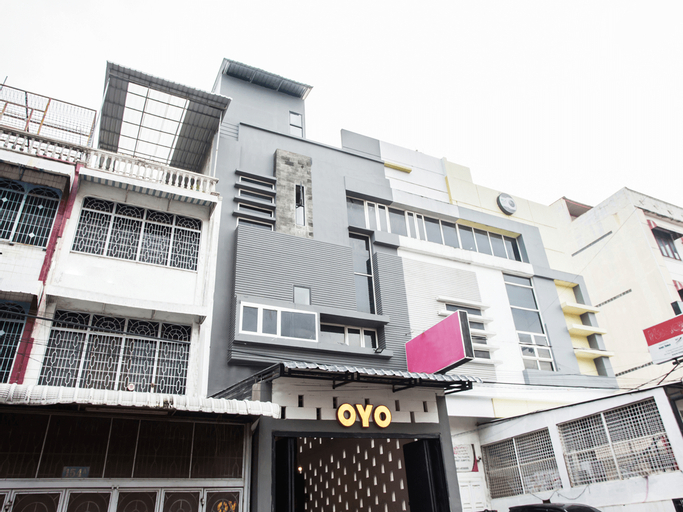 Exterior & Views 2, OYO 2147 Mono Guest House, Medan