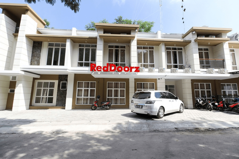 Exterior & Views 2, RedDoorz near Jogja City Mall 3, Sleman