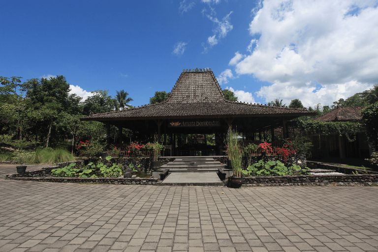 Amata Borobudur, Magelang