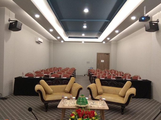 Business Facilities 26