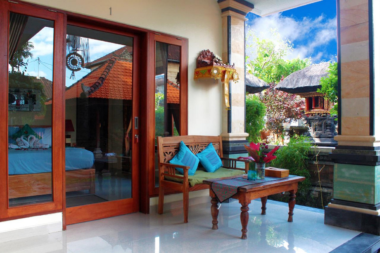 Exterior & Views 2, CR Tris Rooms Seminyak, Badung