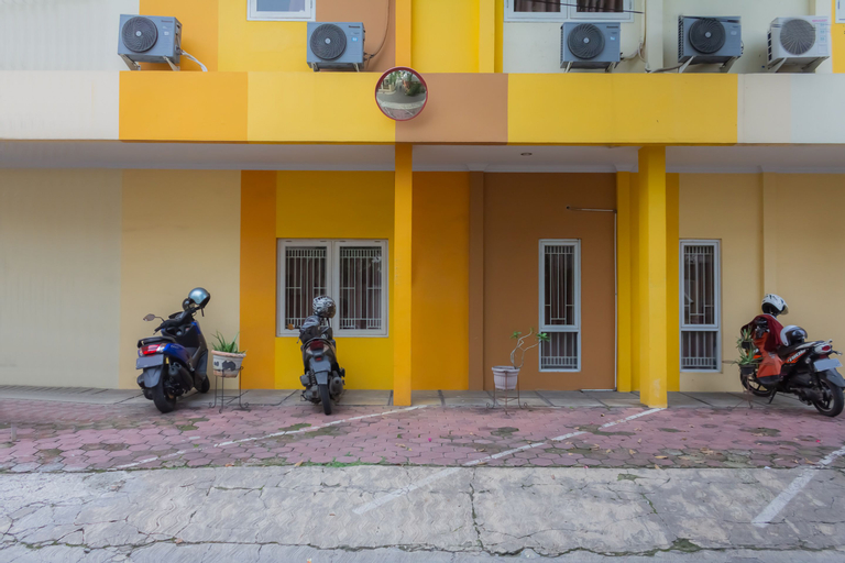 OYO 911 Tebet Residence, South Jakarta