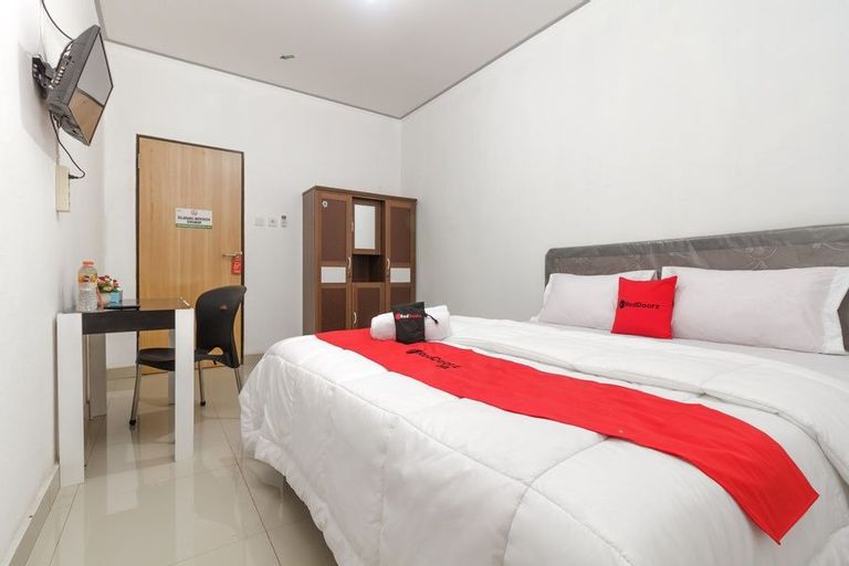 RedDoorz Syariah near RSU Suaka Insan, Banjarmasin