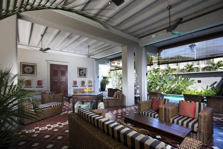 Food & Drinks 4, Seven Terraces, Penang Island