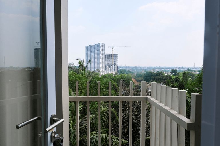 Exterior & Views 2, Brand New Studio Room at Bintaro Icon Apartment By Travelio, Tangerang Selatan