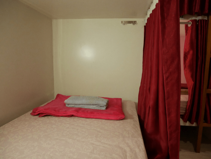 Sleepy Raccoon Hostel, West Jakarta