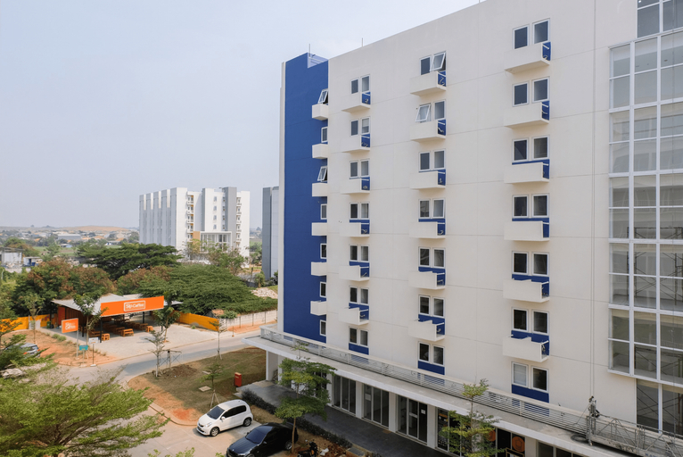 Comfy 2BR Apartment at Aeropolis Crystal Residence By Travelio, Tangerang