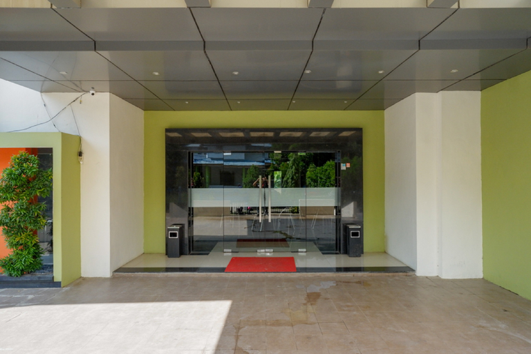 Exterior & Views 22