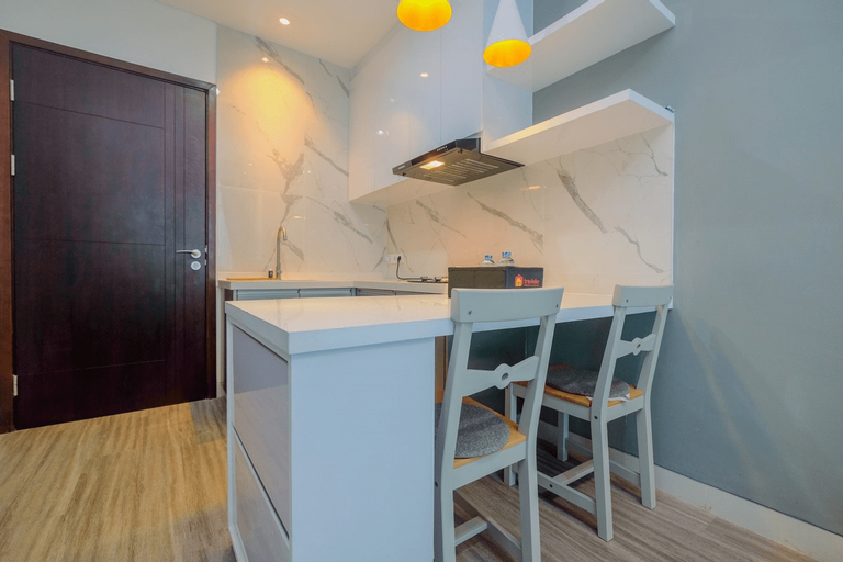 Elegant 1BR at Brooklyn Apartment near Alam Sutera By Travelio, Tangerang Selatan