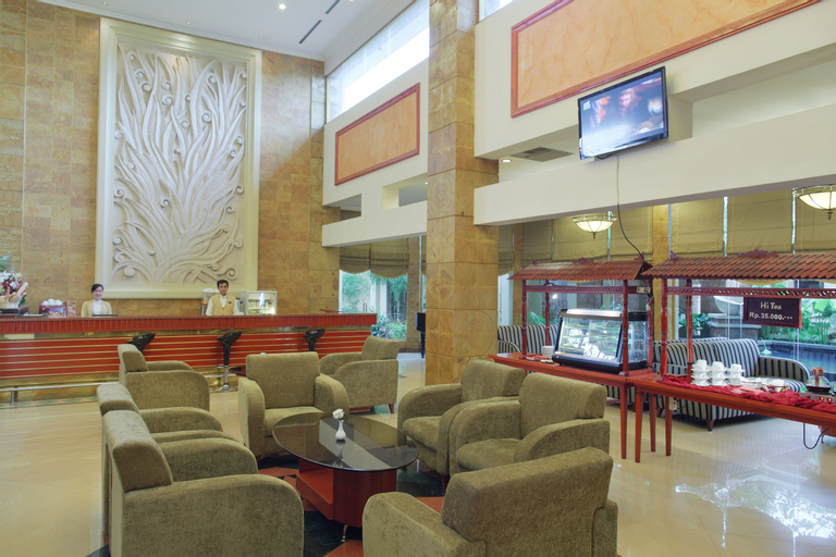 Public Area 23
