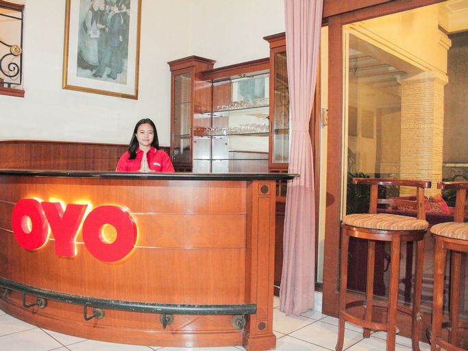 OYO 123 Puri Lotus Near Siloam Hospitals TB Simatupang, South Jakarta