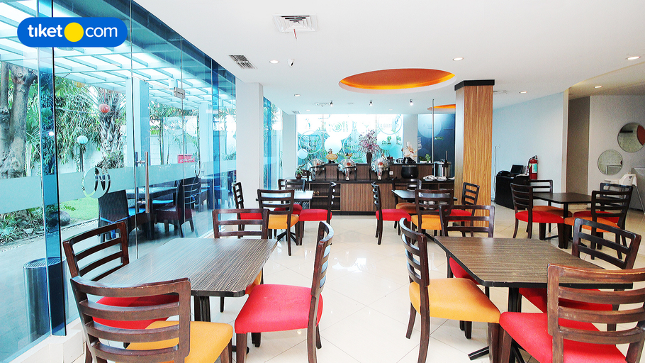 Food & Drinks 4, News Hotel Waru Sidoarjo, Surabaya