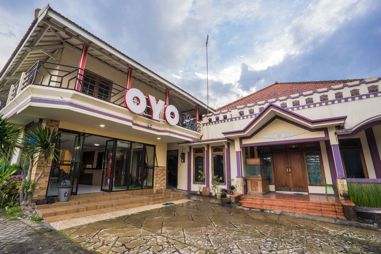 OYO 564 Bunga Matahari Guest House and Hotel, Malang