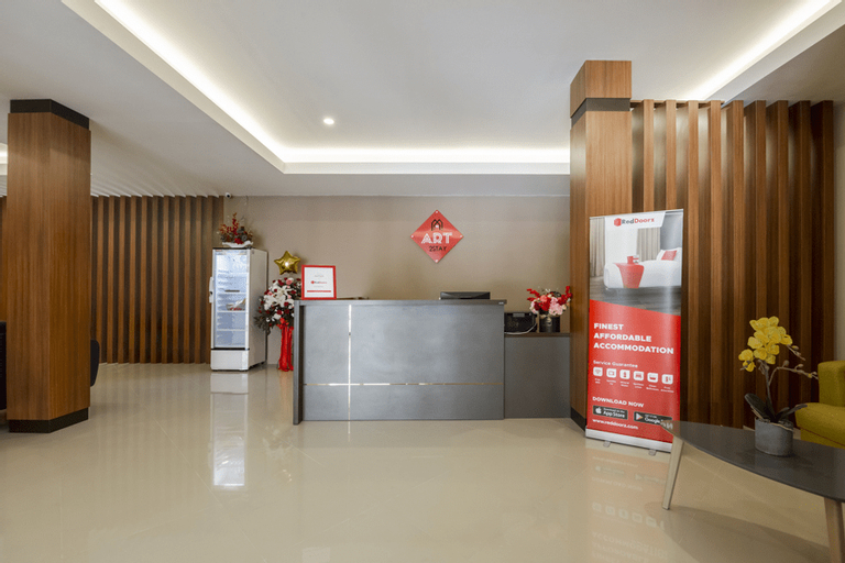 RedDoorz Plus near Ronggowarsito Museum Semarang, Semarang